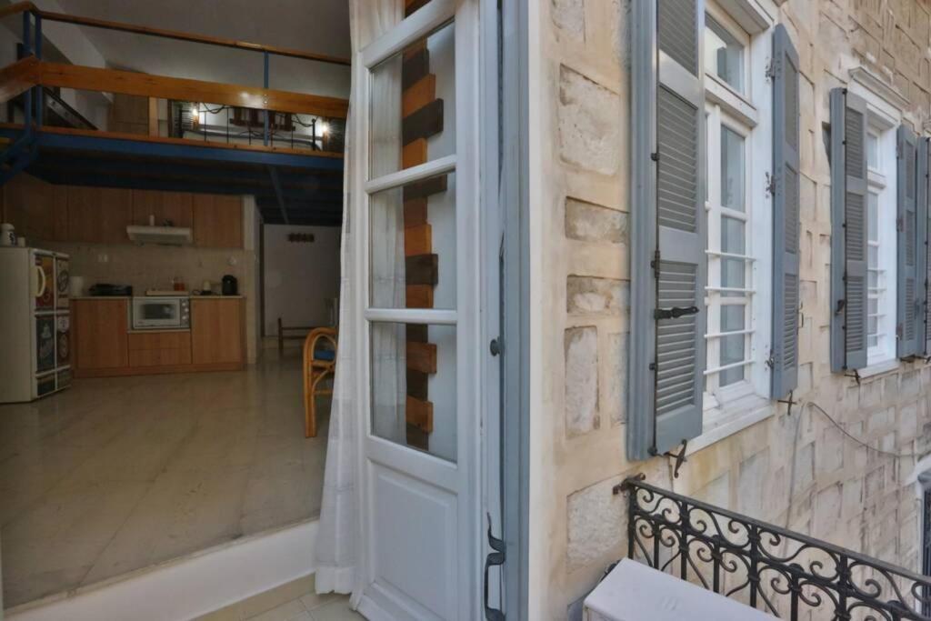 Lignum Apartment Ermoupoli Exterior photo